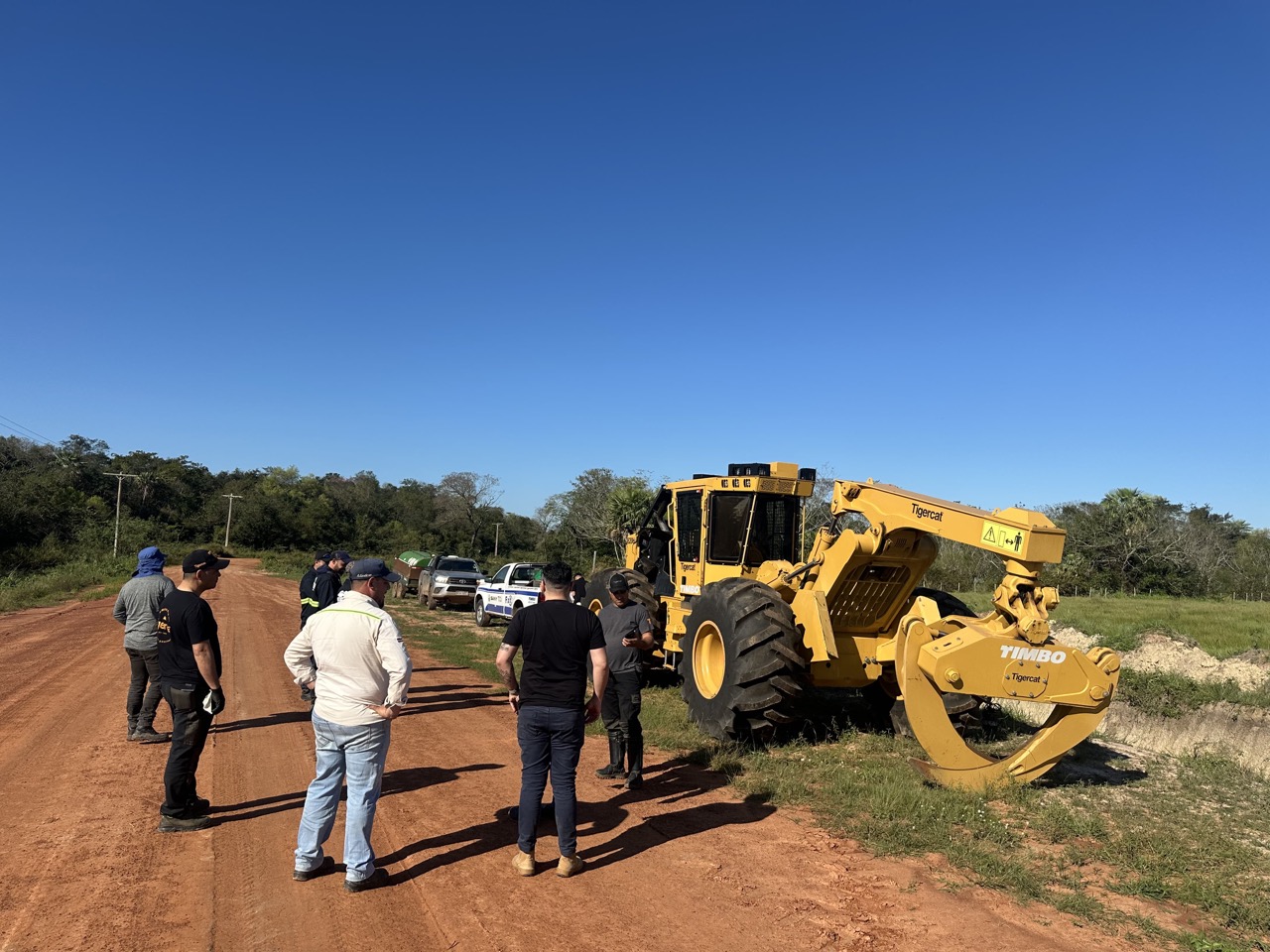 EFISA incorpora la primera Tigercat al mercado forestal paraguayo (13)
