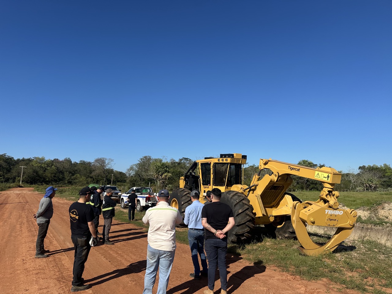 EFISA incorpora la primera Tigercat al mercado forestal paraguayo (18)